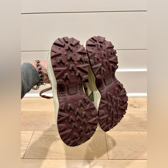 Veja Venturi suede kaki sable oxford grey platform sneakers. Great condition. 8. - Picture 3 of 13